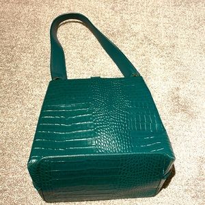 LEATHER EMBOSSED PURSE